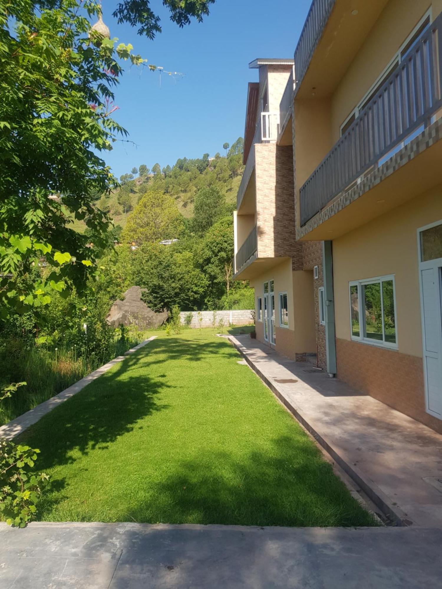 Roof Top Resort Murree Exterior photo