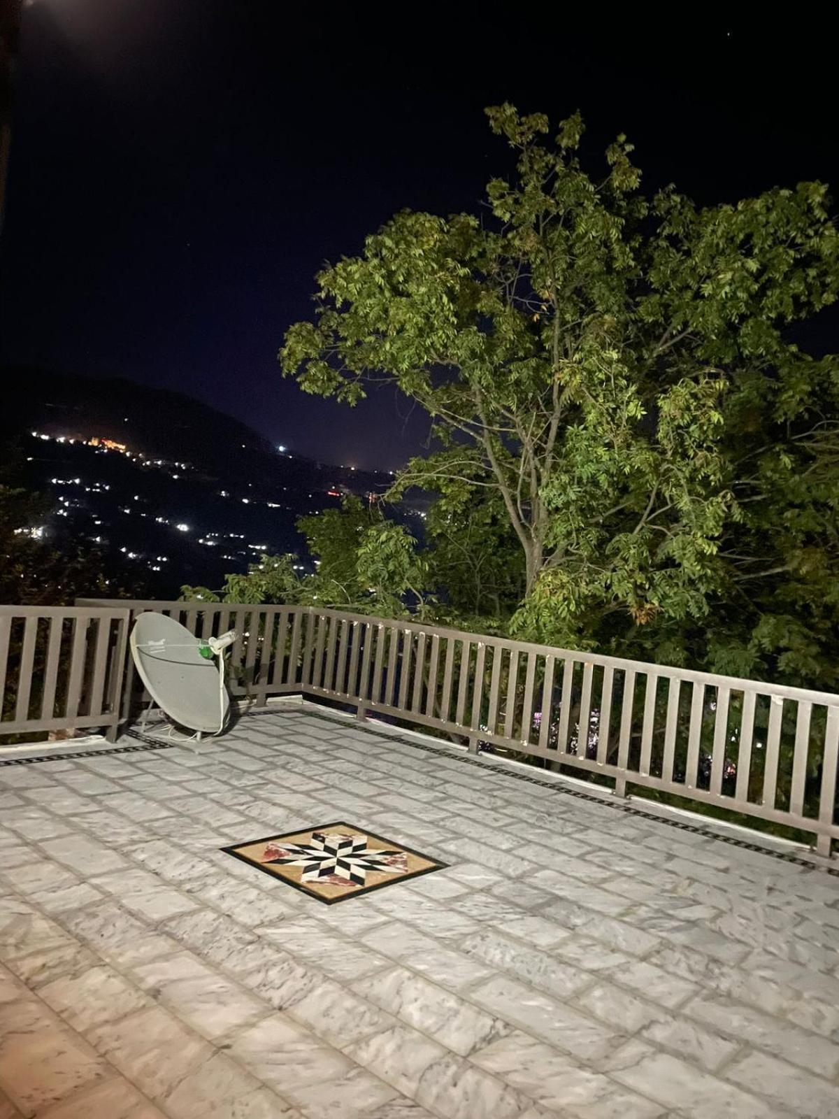Roof Top Resort Murree Exterior photo