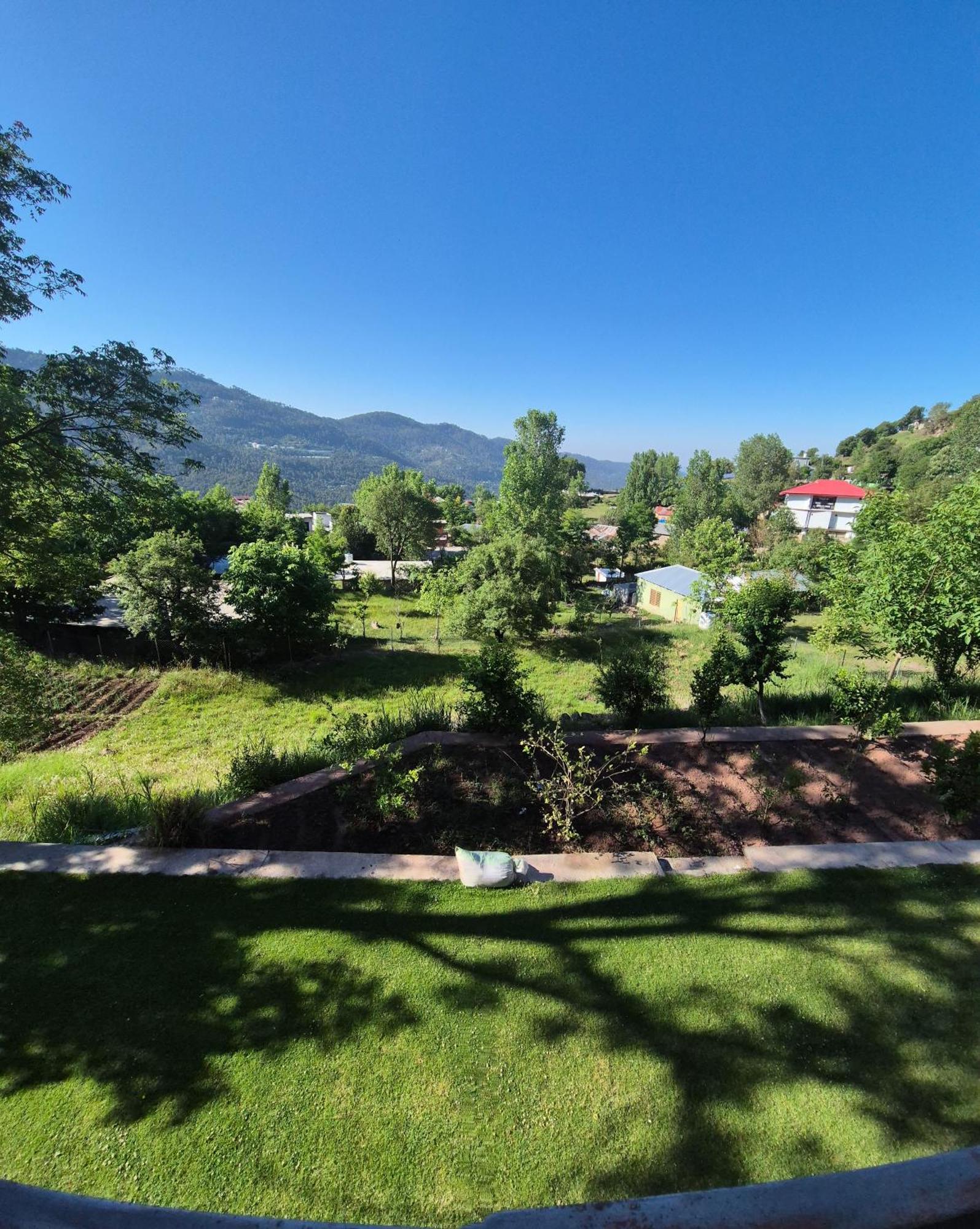 Roof Top Resort Murree Exterior photo