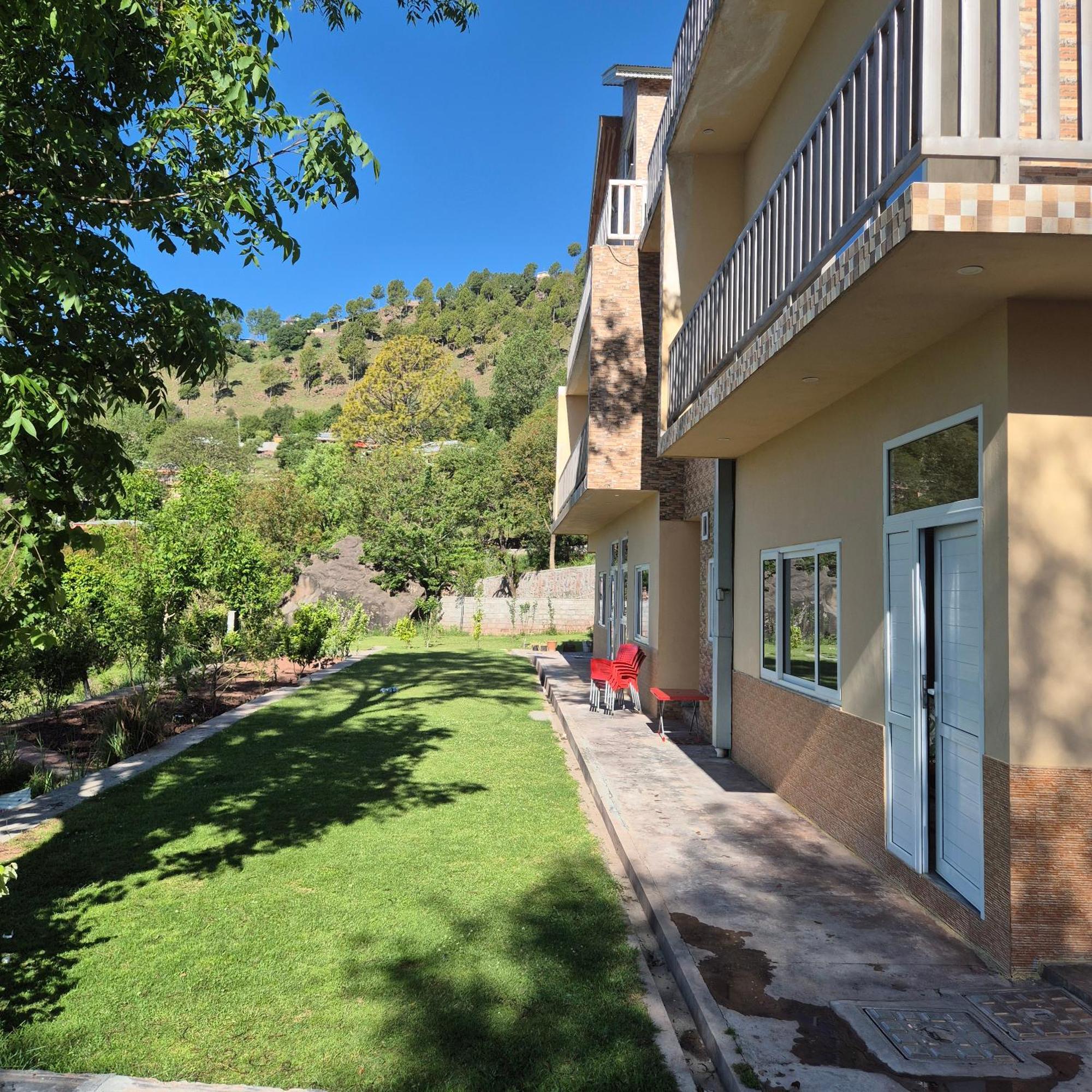 Roof Top Resort Murree Exterior photo