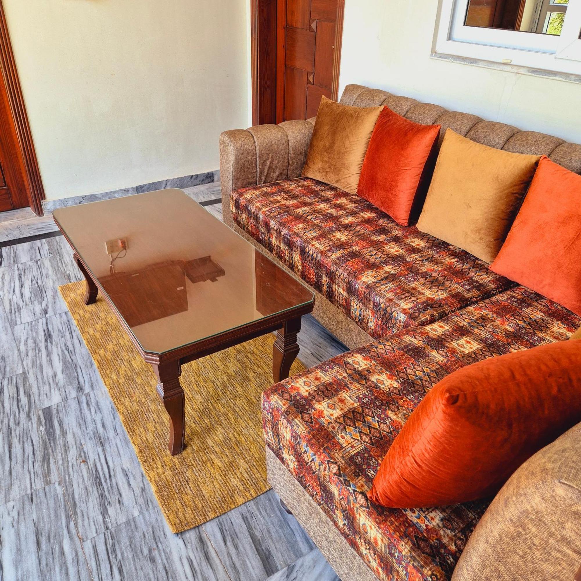 Roof Top Resort Murree Exterior photo