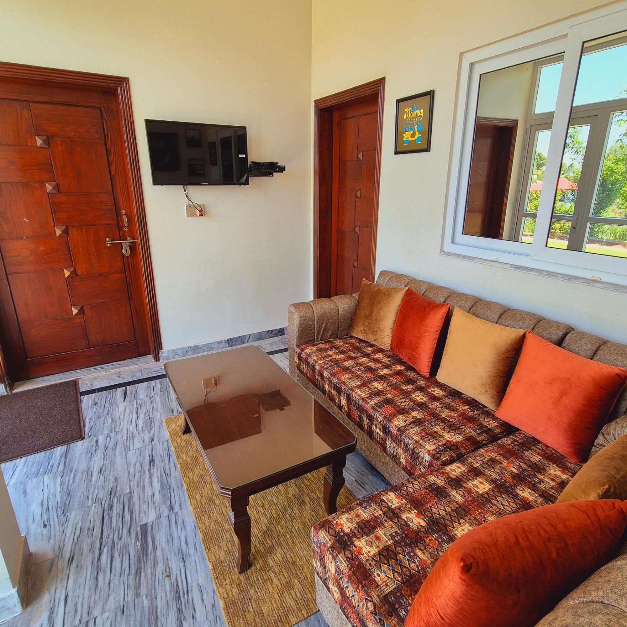 Roof Top Resort Murree Exterior photo