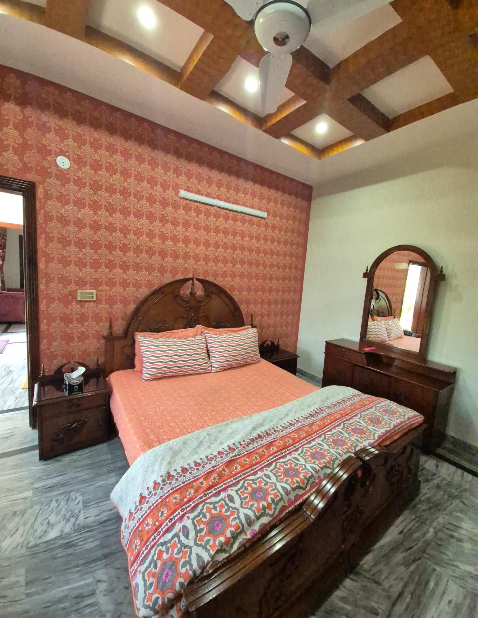 Roof Top Resort Murree Exterior photo